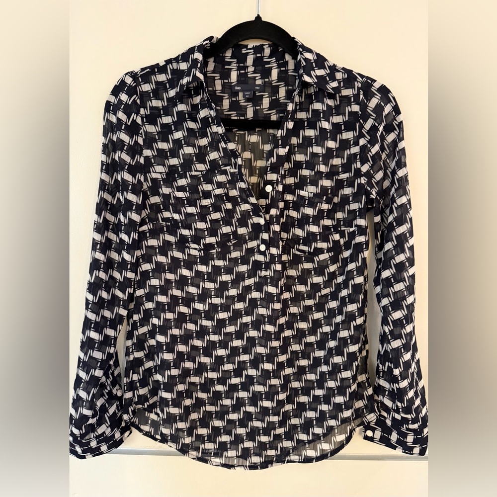 GAP Navy/White Long Sleeve Geometric Patterned Semi Sheer Button-Dow Shirt Sz XS